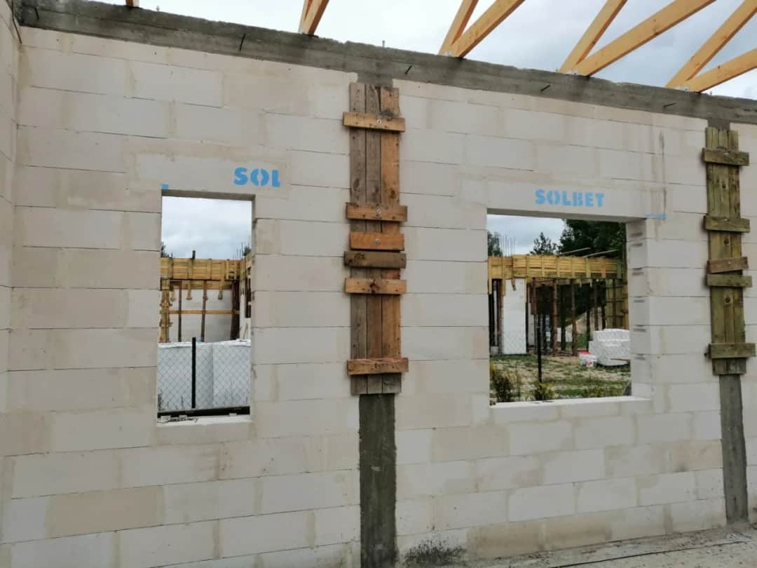 Nadproża nad drzwi wewnętrzne: jak dobrać i zamontować prawidłowo