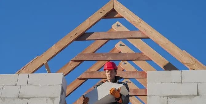 Murowanie poniżej zera: Jak uniknąć błędów w zimowych pracach