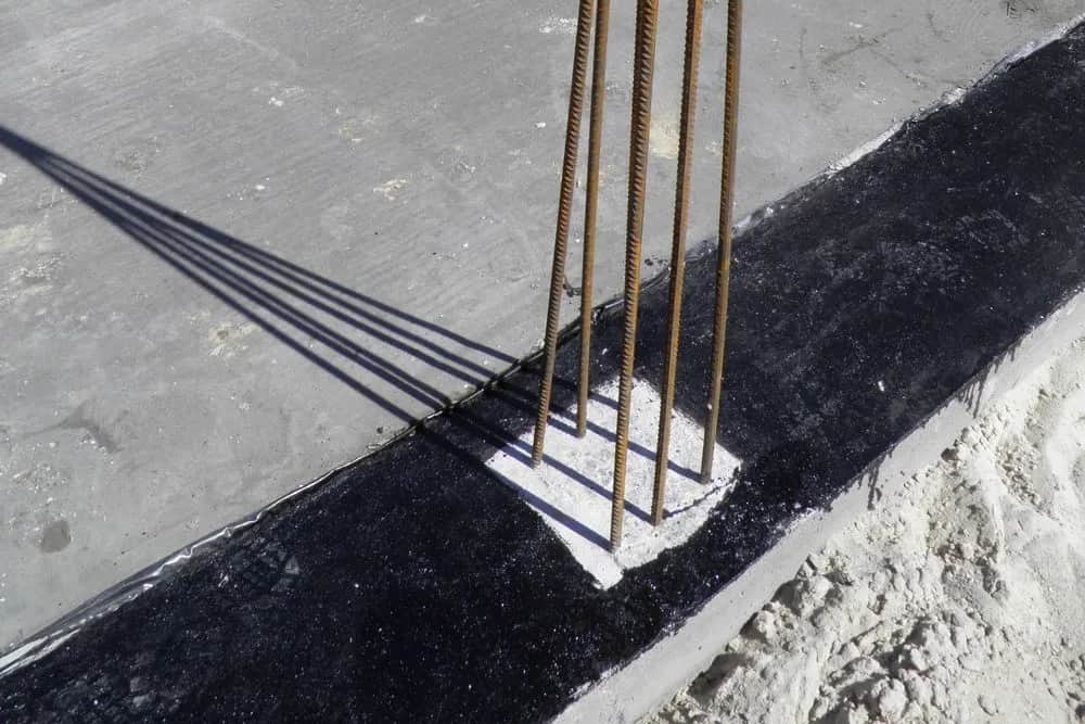 Izolacja termiczna słupów żelbetowych: Ochrona i efektywność