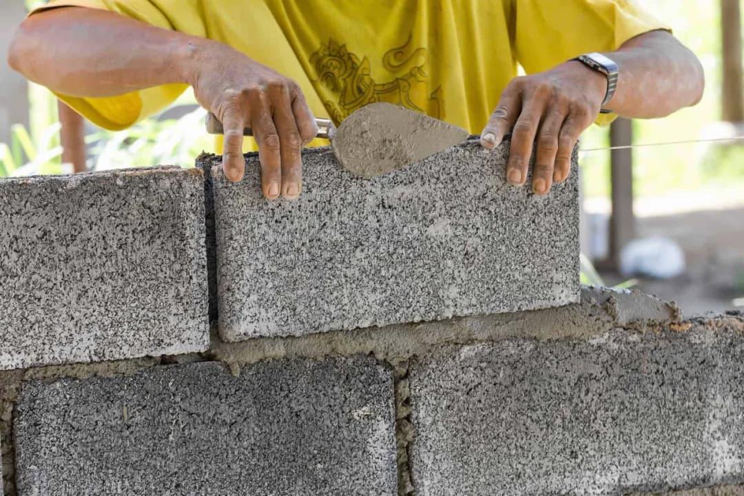 Ile warstw bloczków fundamentowych - kluczowe zasady budowy