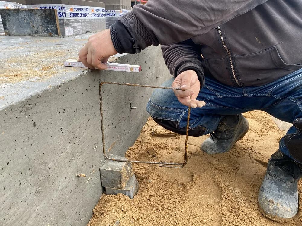 Jaka otulina zbrojenia? Kluczowe zasady dla trwałości konstrukcji